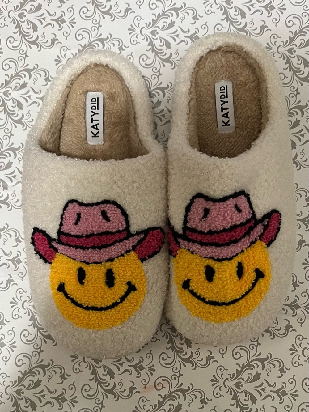 Katydid Slippers Size 8/9